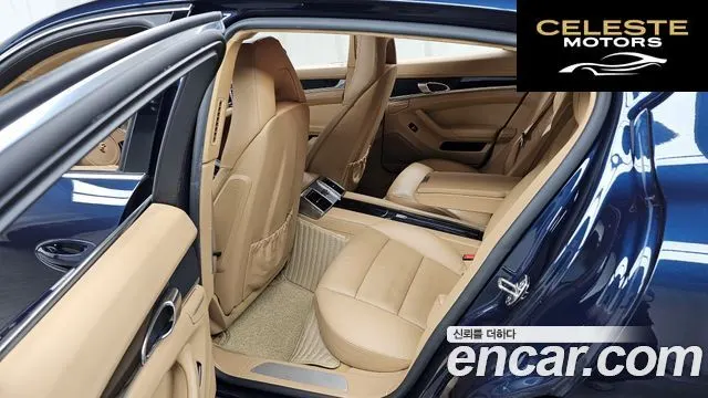 PORSCHE Panamera 4.8 4S 2011 — photo 11 sur 20
