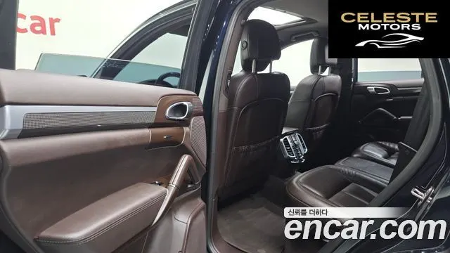 PORSCHE Cayenne 4.2 S 2015 — photo 17 sur 20