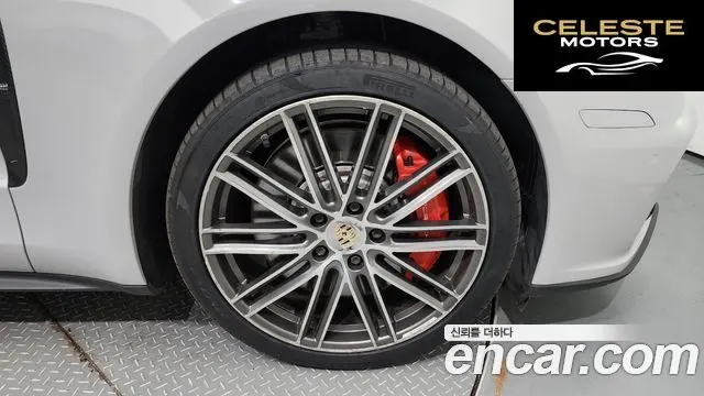 PORSCHE Panamera (971) 4.0 Turbo 2017 — photo 5 sur 26