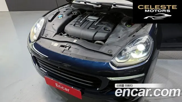 PORSCHE Cayenne 4.2 S 2015 — photo 6 sur 20