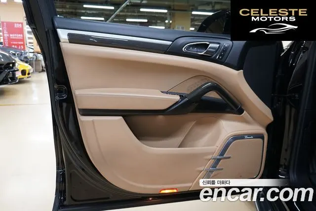 PORSCHE Cayenne 4.8 Turbo S 2014 — photo 11 sur 26
