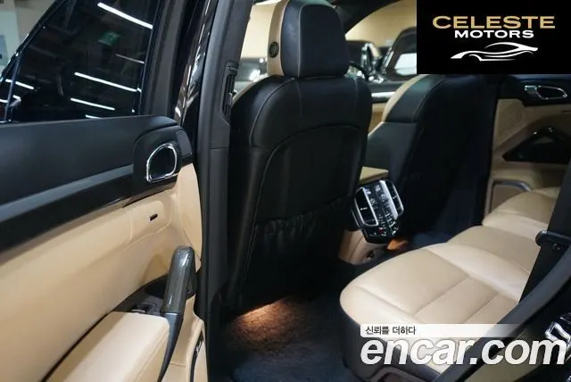 PORSCHE Cayenne 4.8 Turbo S 2014 — photo 17 sur 26