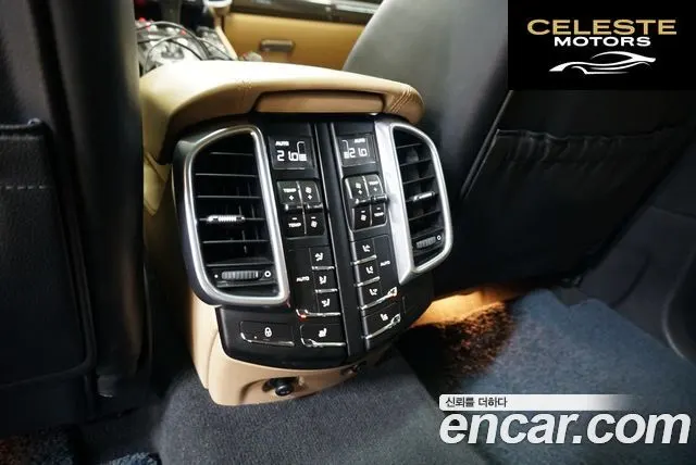 PORSCHE Cayenne 4.8 Turbo S 2014 — photo 19 sur 26