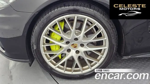 PORSCHE Panamera (971) 2.9 AWD E-High 2018 — photo 5 sur 20