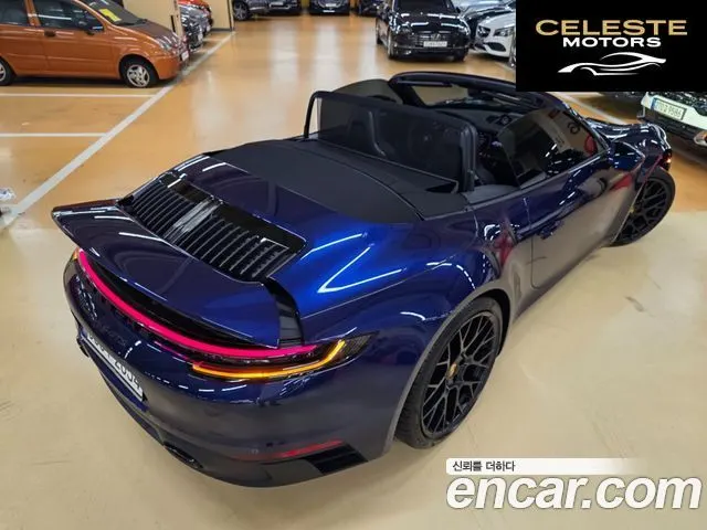 PORSCHE 911 (992) Carrera 4 GTS Cabriolet 2024 — photo 4 sur 26