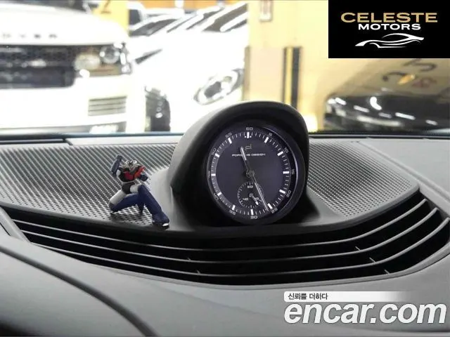PORSCHE Taycan Turbo S 2023 — photo 12 sur 20