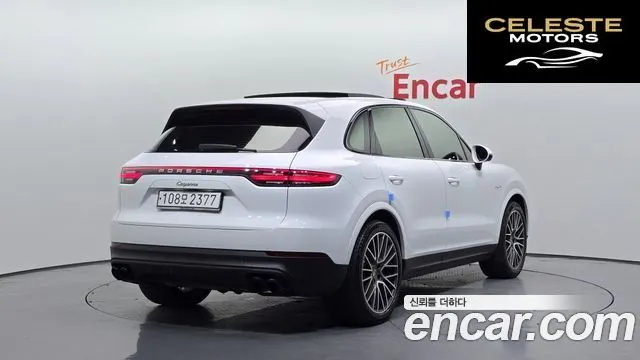 PORSCHE Cayenne (PO536) 3.0 E-High 2020 — photo 2 sur 20