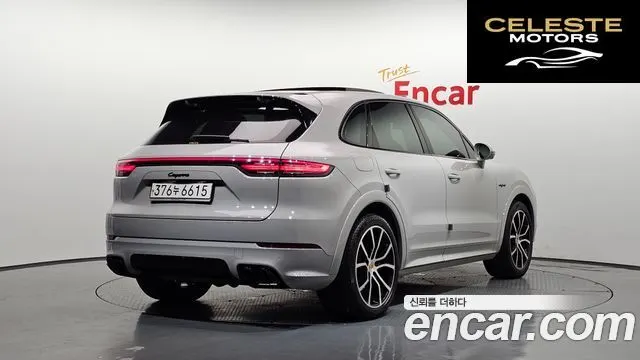 PORSCHE Cayenne (PO536) 3.0 E-High 2021 — photo 2 sur 20