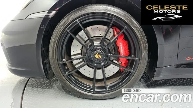 PORSCHE 911 (992) Carrera 4 GTS Cabriolet 2022 — photo 5 sur 26