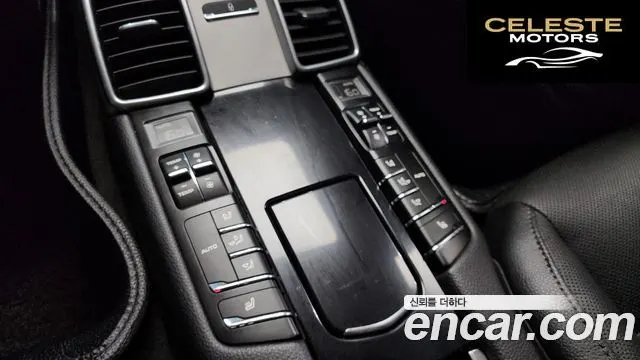 PORSCHE Panamera 3.0 2014 — photo 19 sur 20