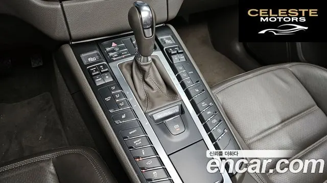 PORSCHE Macan 3.0 GTS 2018 — photo 9 sur 26