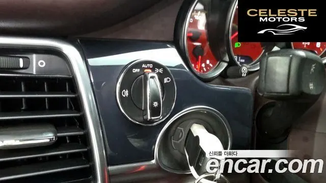PORSCHE Panamera 3.0 2012 — photo 14 sur 20