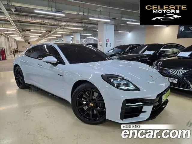 PORSCHE Panamera (976) 2.9 AWD E-High 2025 — photo 14 sur 21