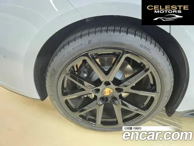 PORSCHE Panamera (976) 2.9 AWD E-High 2025 — photo 19 sur 21