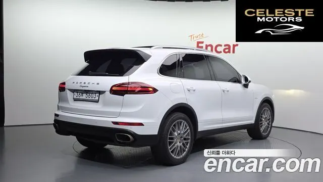 PORSCHE Cayenne 3.0 2015 — photo 2 sur 20