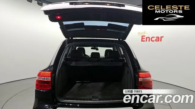 PORSCHE Cayenne 4.8 Turbo 2008 — photo 20 sur 20