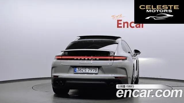 PORSCHE Panamera (976) 2.9 AWD E-High 2025 — photo 4 sur 26