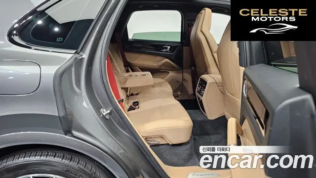 PORSCHE Cayenne (PO536) 3.0 E-High 2021 — photo 12 sur 20