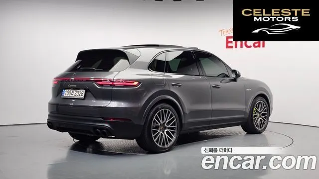 PORSCHE Cayenne (PO536) 3.0 E-High 2021 — photo 2 sur 20
