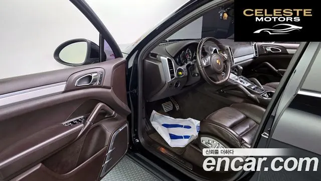 PORSCHE Cayenne 4.8 Turbo 2011 — photo 10 sur 26