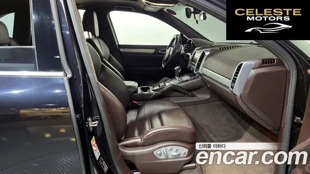 PORSCHE Cayenne 4.8 Turbo 2011 — photo 11 sur 26