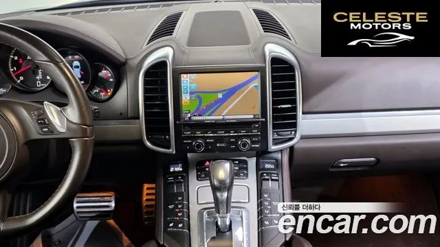 PORSCHE Cayenne 4.8 Turbo 2011 — photo 14 sur 26