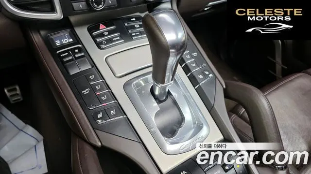PORSCHE Cayenne 4.8 Turbo 2011 — photo 9 sur 26