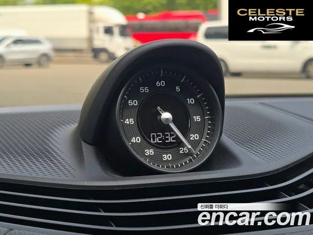 PORSCHE Taycan 2022 — photo 10 sur 26