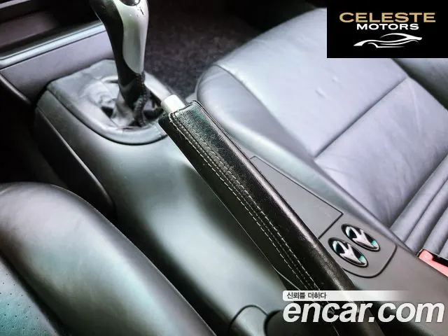 PORSCHE 911 Carrera 4 2001 — photo 12 sur 26