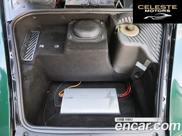 PORSCHE 911 Carrera 4 2001 — photo 18 sur 26
