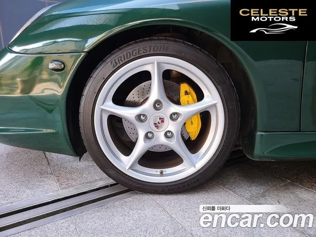 PORSCHE 911 Carrera 4 2001 — photo 20 sur 26