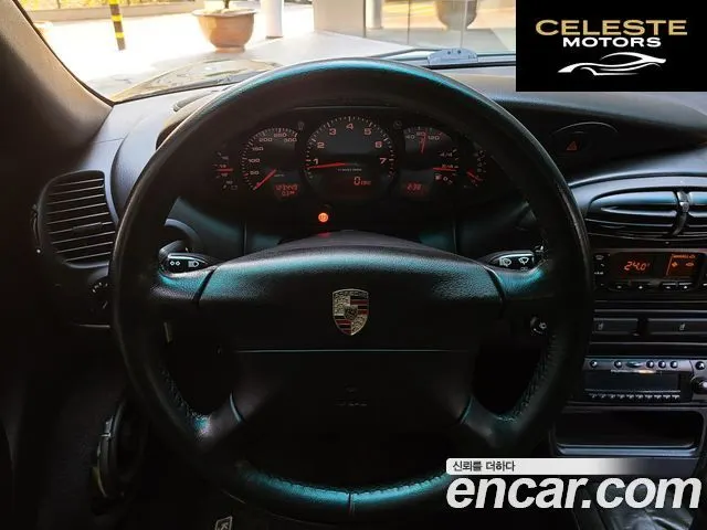 PORSCHE 911 Carrera 4 2001 — photo 7 sur 26