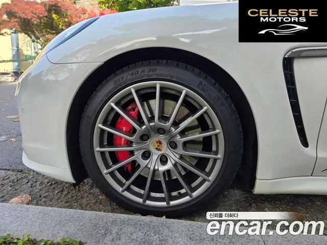 PORSCHE Panamera 4.8 GTS 2014 — photo 9 sur 26