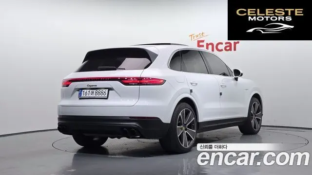 PORSCHE Cayenne (PO536) 3.0 E-High 2020 — photo 2 sur 26