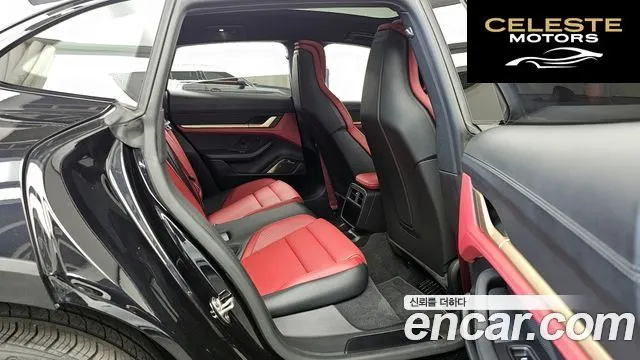 PORSCHE Taycan 4S 2024 — photo 12 sur 20