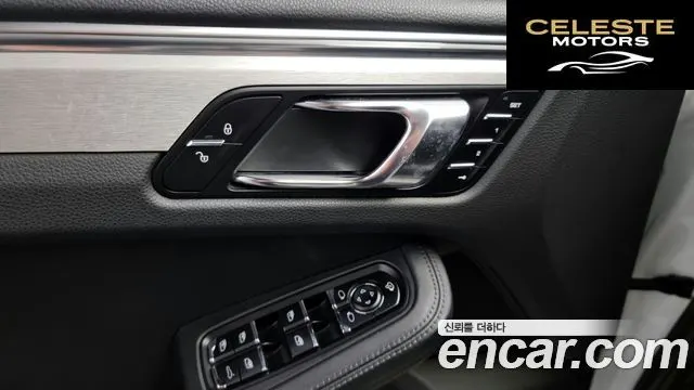 PORSCHE Macan 3.6 Turbo 2015 — photo 19 sur 26