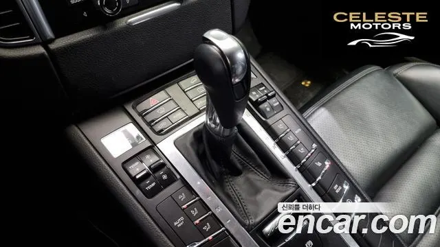 PORSCHE Macan 3.6 Turbo 2015 — photo 9 sur 26