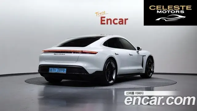 PORSCHE Taycan Turbo S 2021 — photo 2 sur 26