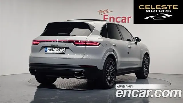 PORSCHE Cayenne (PO536) 3.0 E-High 2021 — photo 2 sur 20