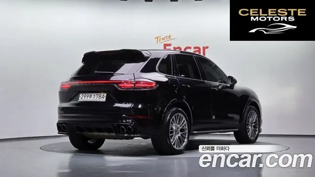 PORSCHE Cayenne 3.0 2013 — photo 2 sur 26