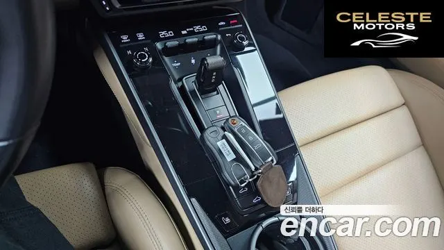PORSCHE 911 (992) Carrera 2021 — photo 9 sur 26