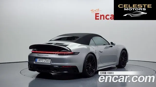 PORSCHE 911 (992) Carrera 4 GTS Cabriolet 2022 — photo 19 sur 20