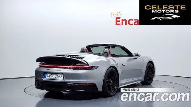 PORSCHE 911 (992) Carrera 4 GTS Cabriolet 2022 — photo 2 sur 20