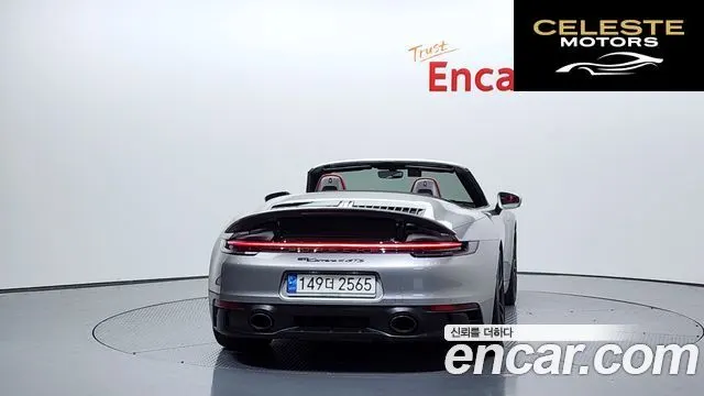 PORSCHE 911 (992) Carrera 4 GTS Cabriolet 2022 — photo 4 sur 20