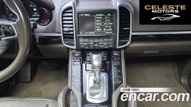 PORSCHE Cayenne 3.0 2016 — photo 16 sur 20