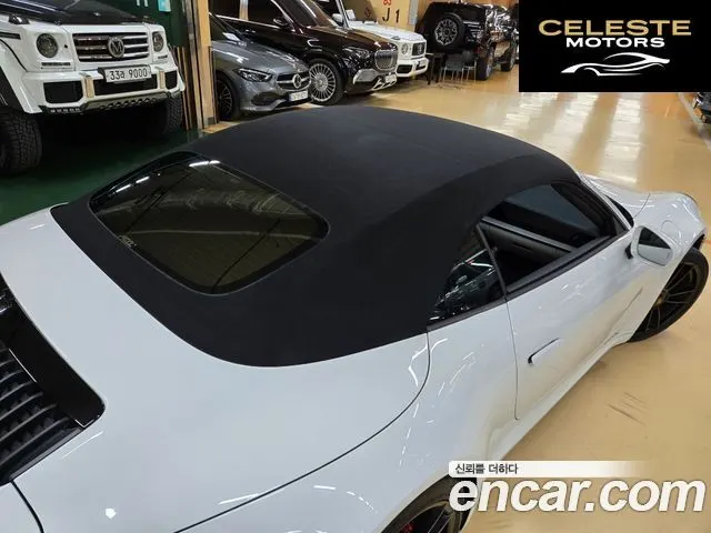 PORSCHE 911 (992) Carrera 4 GTS Cabriolet 2023 — photo 14 sur 26