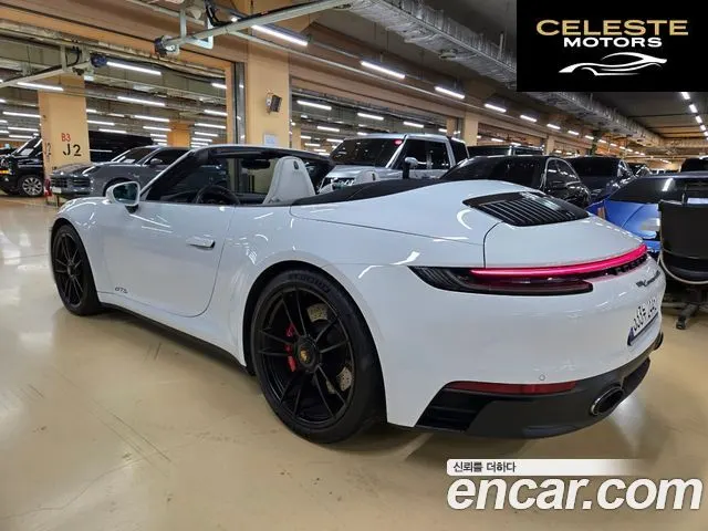PORSCHE 911 (992) Carrera 4 GTS Cabriolet 2023 — photo 7 sur 26