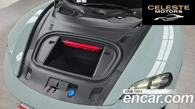PORSCHE Taycan 4S 2025 — photo 6 sur 20