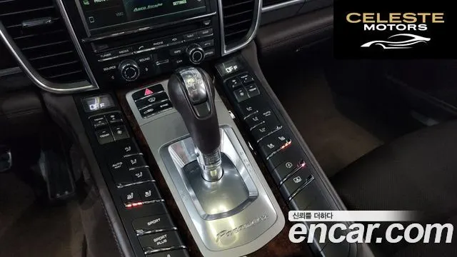 PORSCHE Panamera 3.0 4S 2014 — photo 9 sur 20