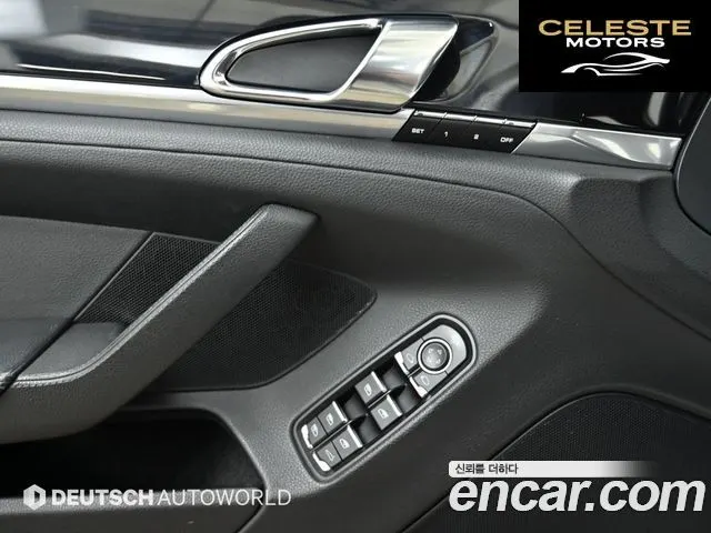 PORSCHE Panamera 3.0 2012 — photo 17 sur 26
